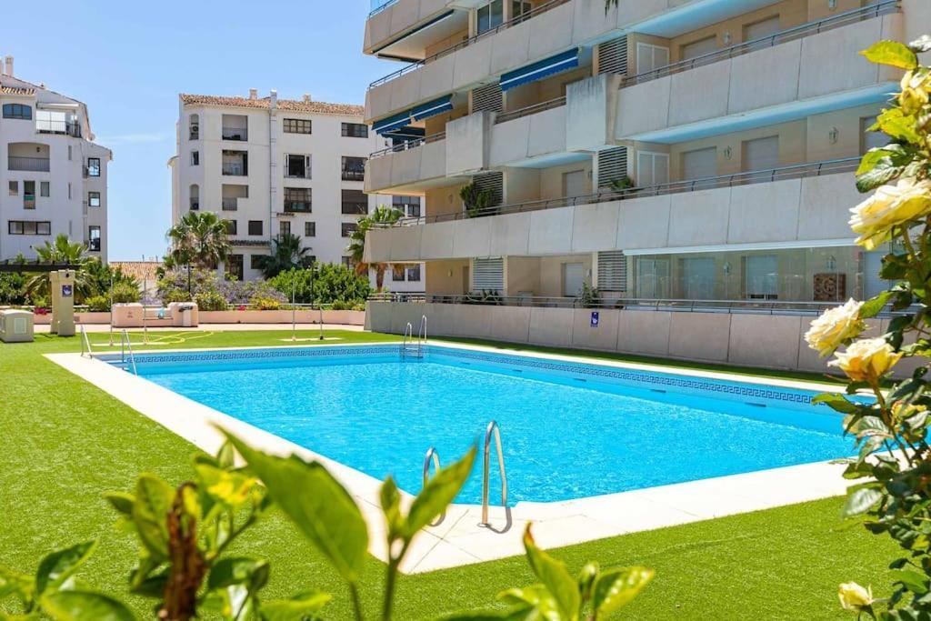 Luminous In Puerto Banus, Appartement
